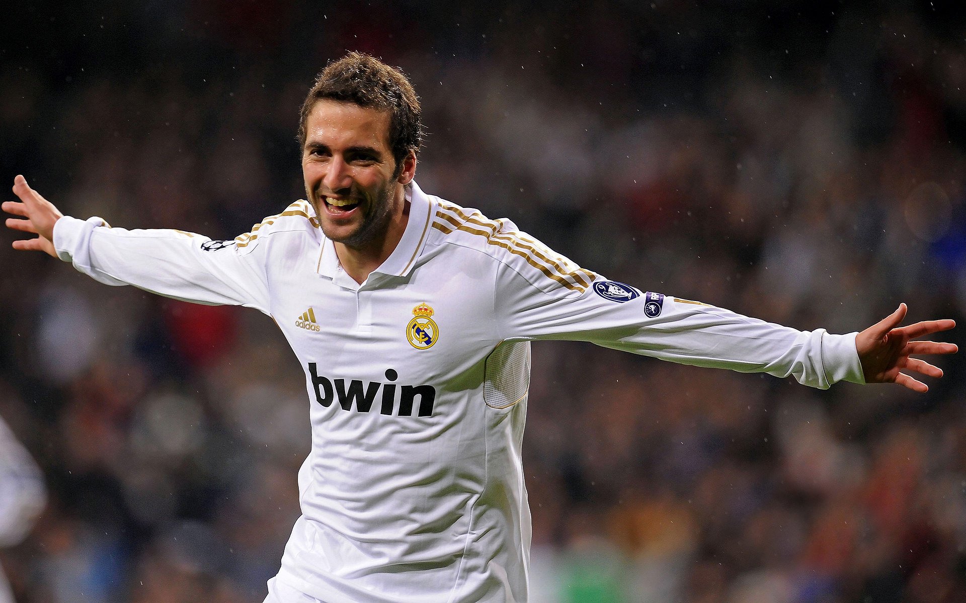 决赛场地气候条件对比赛产生影响,场地设计中的气候条件